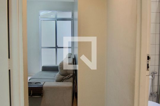 Corredor de apartamento para alugar com 2 quartos, 51m² em Buritis, Belo Horizonte
