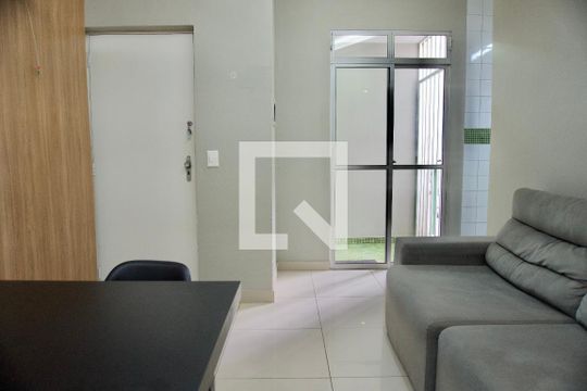 Sala de apartamento para alugar com 2 quartos, 51m² em Buritis, Belo Horizonte