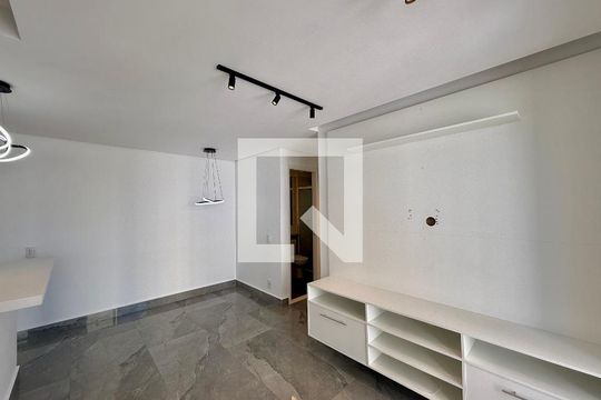 Sala de apartamento para alugar com 2 quartos, 56m² em Jardim Umuarama, São Paulo