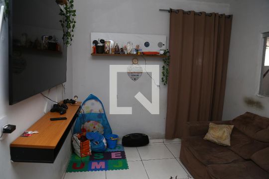 Casa à venda com 2 quartos, 500m² em Jardim Balneario Meia Ponte, Goiânia