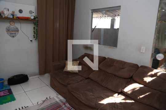 Casa à venda com 2 quartos, 500m² em Jardim Balneario Meia Ponte, Goiânia