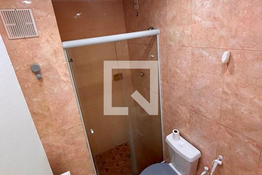 Banheiro de apartamento para alugar com 2 quartos, 65m² em Vicente de Carvalho, Rio de Janeiro