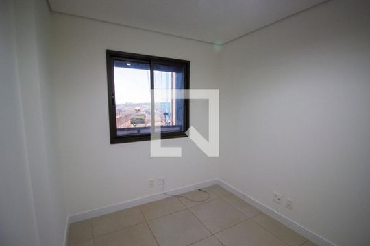 Apartamento à venda com 3 quartos, 70m² em Samambaia, Brasília