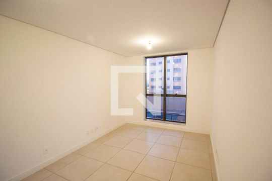Apartamento à venda com 3 quartos, 70m² em Samambaia, Brasília