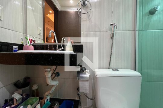 Casa à venda com 4 quartos, 150m² em Estrela Dalva, Contagem
