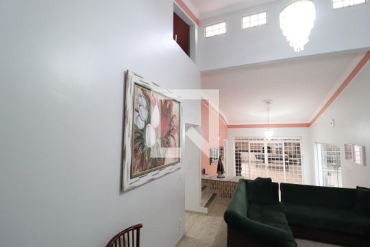 Sala de casa para alugar com 3 quartos, 250m² em Morada da Colina, Uberlândia