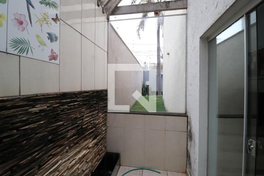 Jardim de Inverno de casa para alugar com 3 quartos, 250m² em Morada da Colina, Uberlândia