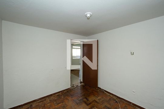QUARTO1 de casa para alugar com 2 quartos, 48m² em Alto Caiçaras, Belo Horizonte