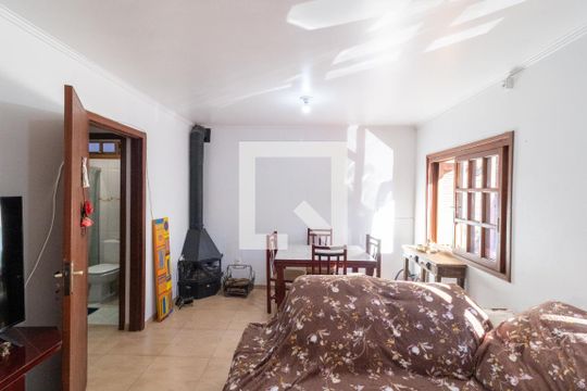 Sala de casa de condomínio à venda com 3 quartos, 134m² em Glória, Porto Alegre
