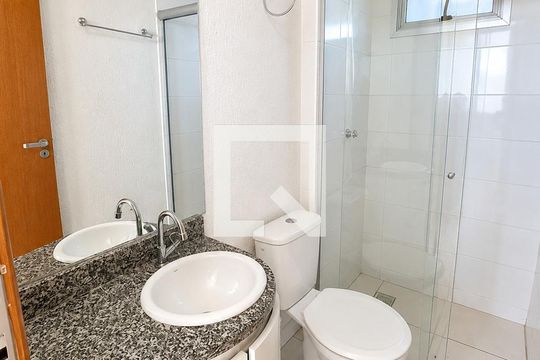 Banheiro de apartamento para alugar com 2 quartos, 63m² em Jardim Atlântico, Goiânia