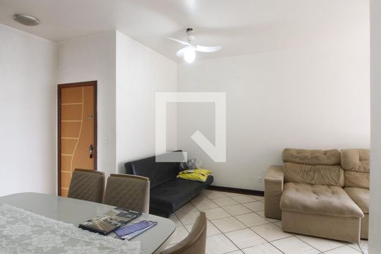 Apartamento para alugar com 3 quartos, 130m² em Braga, Cabo Frio