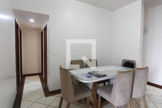 Apartamento para alugar com 3 quartos, 130m² em Braga, Cabo Frio