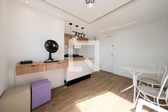 Sala/Cozinha de apartamento para alugar com 2 quartos, 41m² em Vila Penteado, São Paulo