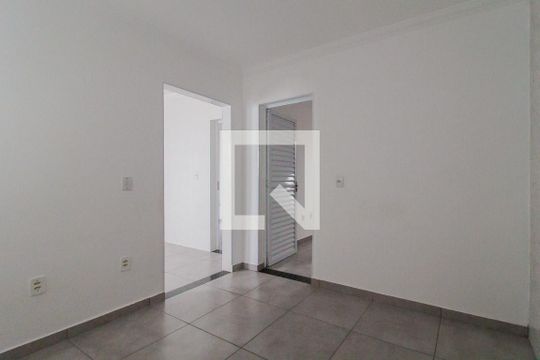 Casa para alugar com 2 quartos, 60m² em Rp4 (regiões de Planejamento), Mauá