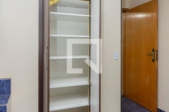 Sala - Armário  de casa à venda com 2 quartos, 61m² em Pedreira, São Paulo