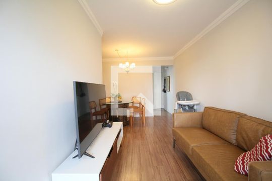 Sala de apartamento à venda com 3 quartos, 74m² em Vila Progredior, São Paulo