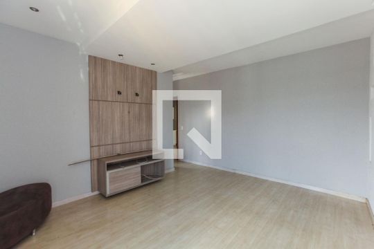 Casa à venda com 3 quartos, 405m² em Olaria, Contagem