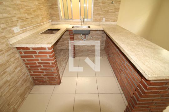 Sala / Cozinha de casa para alugar com 2 quartos, 45m² em Vila Barbosa, São Paulo