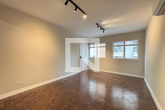 Sala de apartamento para alugar com 3 quartos, 98m² em Itaim Bibi, São Paulo