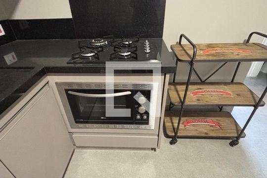 Cozinha de apartamento para alugar com 3 quartos, 98m² em Itaim Bibi, São Paulo