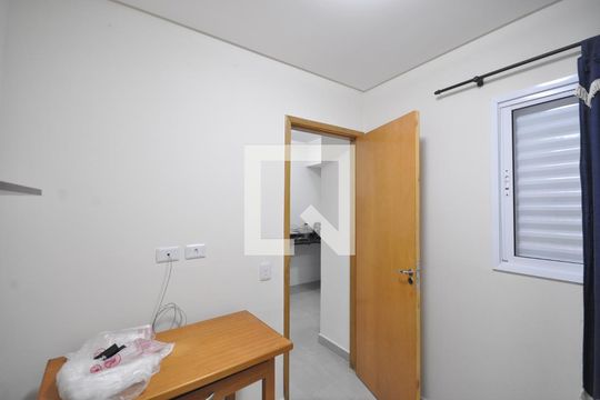 Quarto 2 de apartamento para alugar com 2 quartos, 46m² em Parque Vitoria, São Paulo