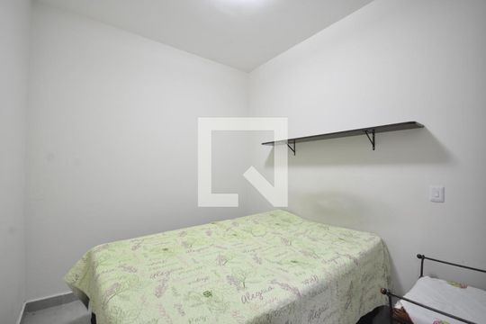Quarto 1 de apartamento para alugar com 2 quartos, 46m² em Parque Vitoria, São Paulo