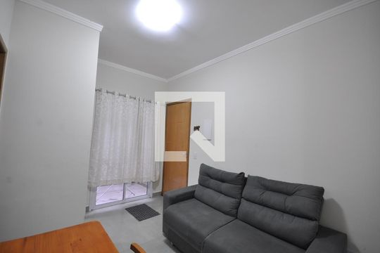 Sala de apartamento para alugar com 2 quartos, 46m² em Parque Vitoria, São Paulo