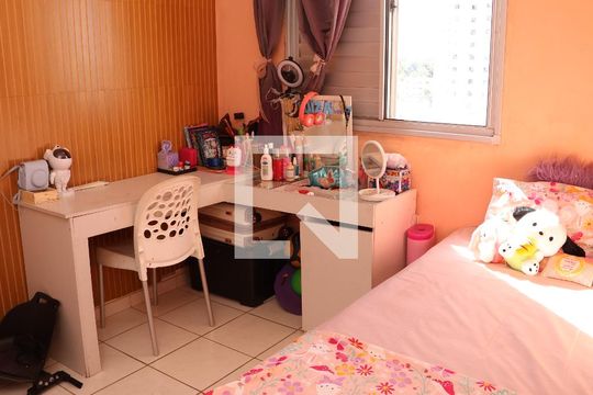 Quarto 1 de apartamento para alugar com 2 quartos, 50m² em Jardim Maria Inês, Aparecida de Goiânia