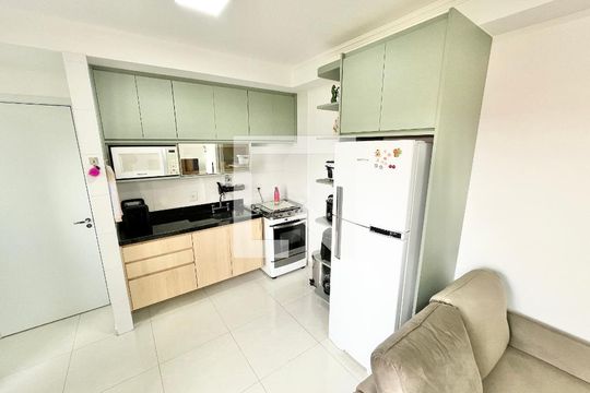 Sala/Cozinha de apartamento para alugar com 2 quartos, 45m² em Jardim São Paulo, São Paulo