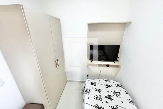 Quarto 1 de apartamento para alugar com 2 quartos, 45m² em Jardim São Paulo, São Paulo