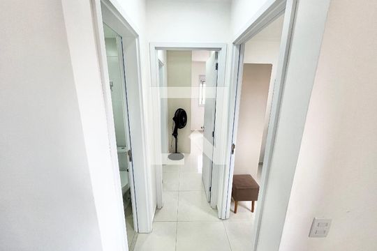 Corredor de apartamento para alugar com 2 quartos, 45m² em Jardim São Paulo, São Paulo