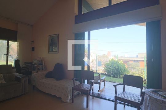 Sala de casa à venda com 6 quartos, 330m² em Vila Nova, Novo Hamburgo