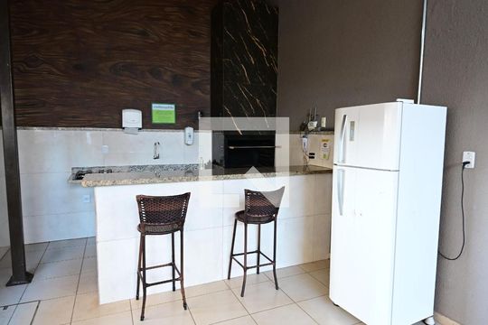 Apartamento à venda com 2 quartos, 54m² em Parque Oeste Industrial, Goiânia