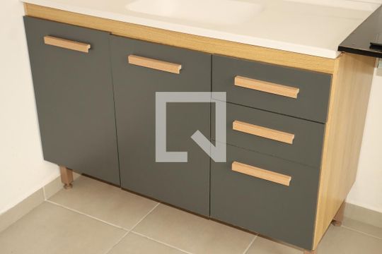 Apartamento para alugar com 2 quartos, 47m² em Jardim Sandra, Cotia
