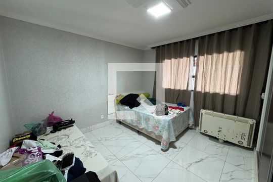 Quarto 1 de casa à venda com 4 quartos, 560m² em Setor Habitacional Vicente Pires, Brasília