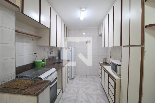 Cozinha de apartamento para alugar com 3 quartos, 62m² em Jardim Taquaral, São Paulo