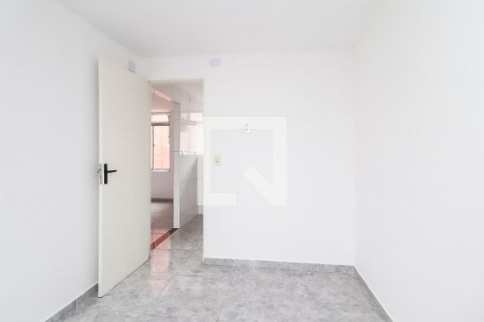 Quarto 1 de apartamento para alugar com 2 quartos, 46m² em Cidade Tiradentes, São Paulo