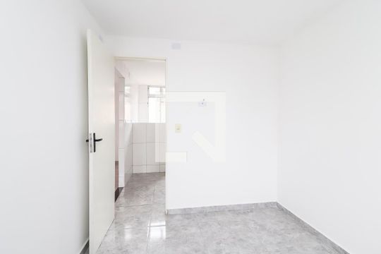 Quarto 1 de apartamento para alugar com 2 quartos, 46m² em Cidade Tiradentes, São Paulo