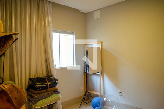 Quarto 1 de casa à venda com 4 quartos, 208m² em Residencial Morumbi, Goiânia