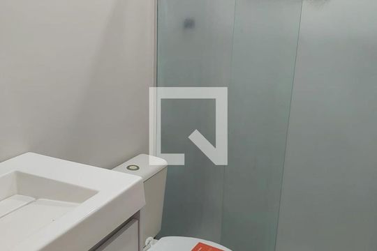 Banheiro de apartamento à venda com 3 quartos, 77m² em P.Jacatuba , Santo André