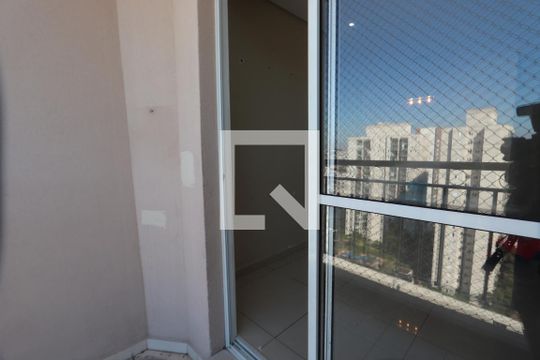Sacada de apartamento à venda com 2 quartos, 57m² em Vila Antonieta, São Paulo