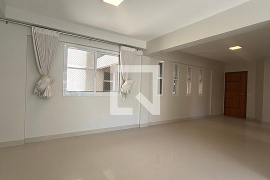 Sala de apartamento para alugar com 4 quartos, 150m² em Setor Bueno, Goiânia