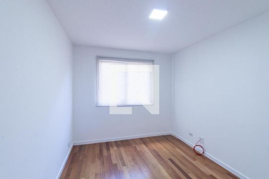 QUarto 1 de apartamento para alugar com 2 quartos, 78m² em Batel, Curitiba