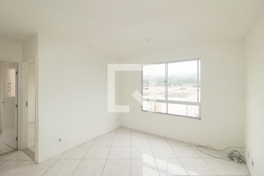 Sala de apartamento para alugar com 2 quartos, 50m² em Cosmos, Rio de Janeiro