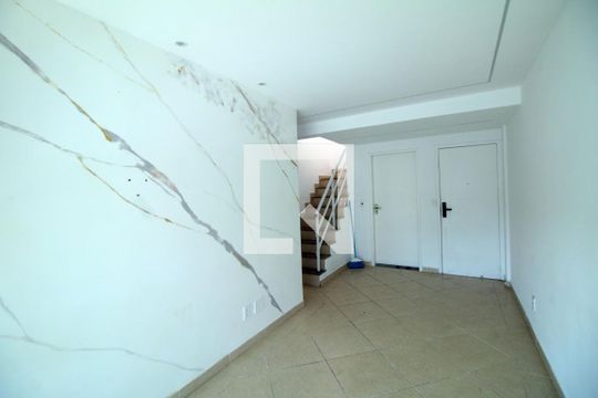 Sala de apartamento para alugar com 2 quartos, 130m² em Vila da Penha, Rio de Janeiro