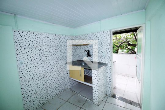 Studio de kitnet/studio para alugar com 1 quarto, 30m² em Brás de Pina, Rio de Janeiro