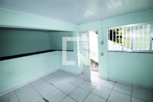 Studio de kitnet/studio para alugar com 1 quarto, 30m² em Brás de Pina, Rio de Janeiro
