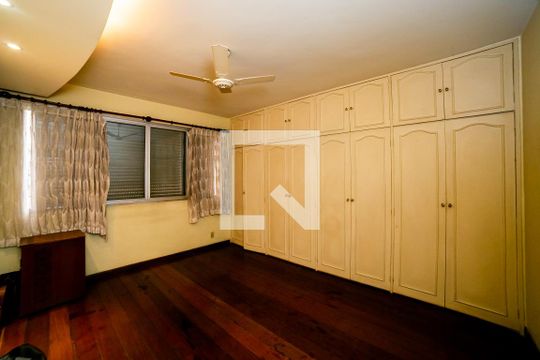 Suíte de apartamento à venda com 4 quartos, 208m² em Lourdes, Belo Horizonte