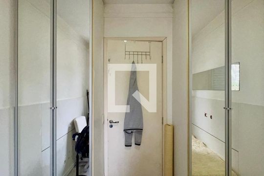 Quarto 1 de apartamento à venda com 2 quartos, 47m² em Pinheiros, São Paulo