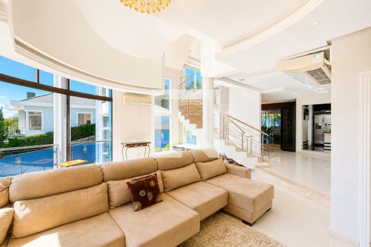Sala de casa de condomínio para alugar com 6 quartos, 233m² em Neópolis, Gravataí